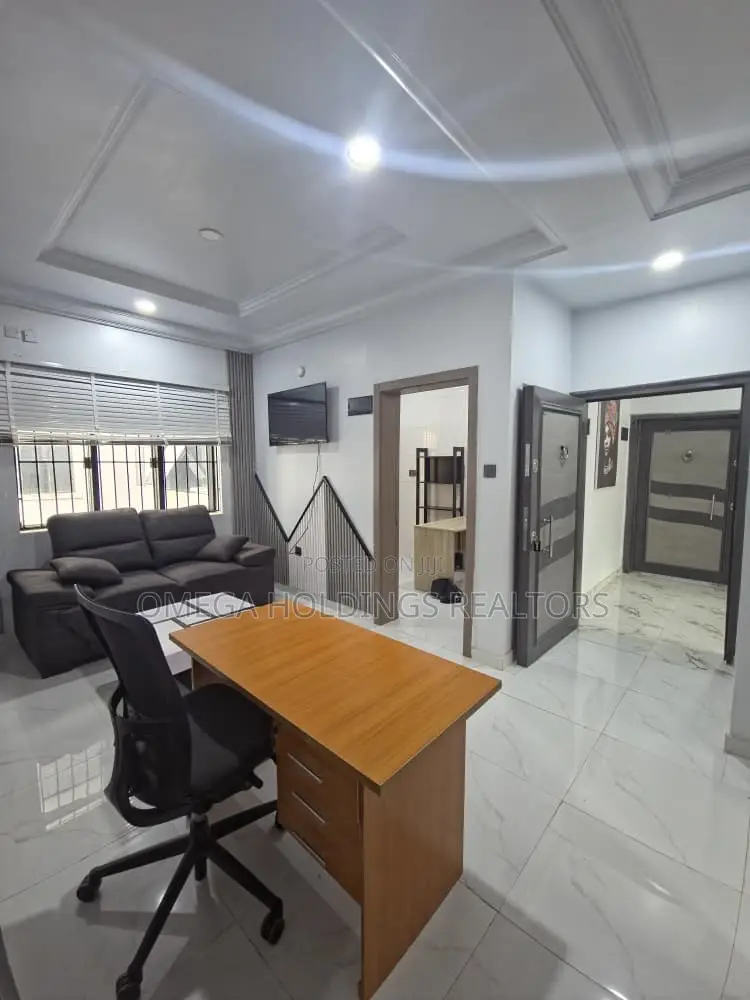 Furnished 3bdrm Block of Flats in New Bodija for rent in Bodija