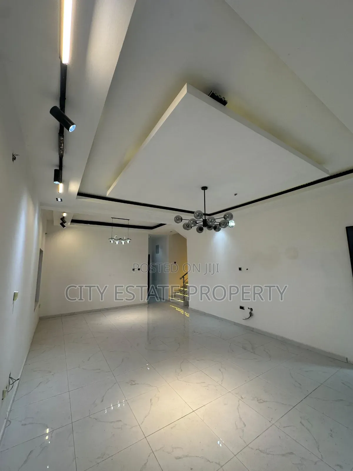 4bdrm Duplex in Ruuodomaya for sale in Ruuodomaya