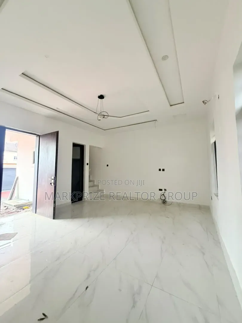 4bdrm Duplex in Ago Palace Lagos for sale in Ago Palace