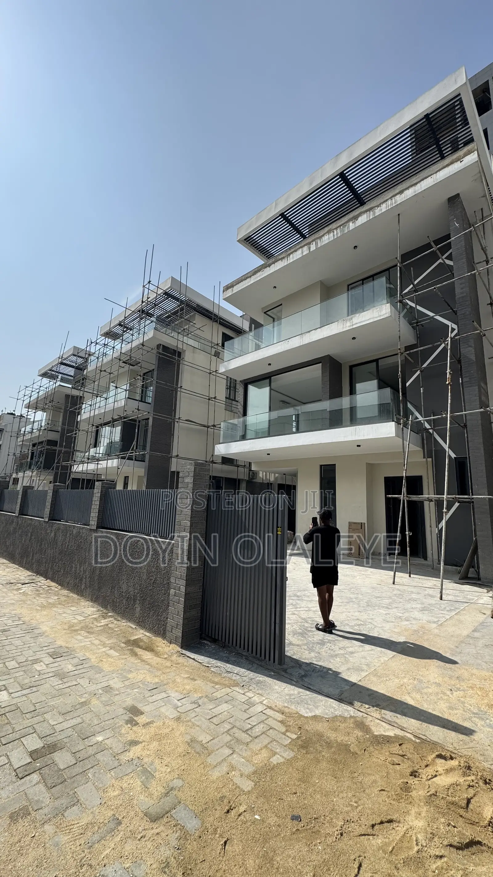6bdrm Villa in Banana Island for sale in Banana Island