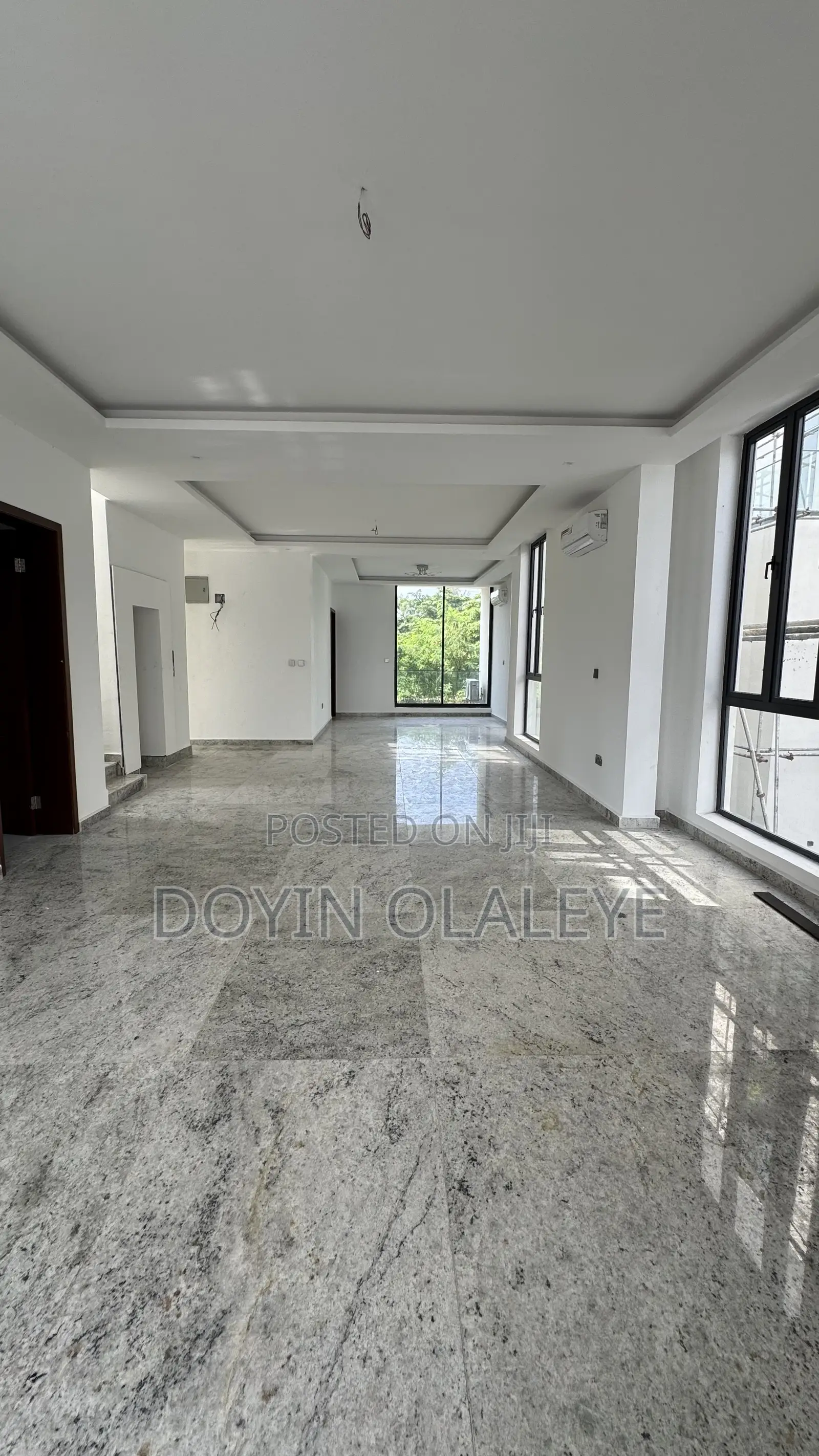 6bdrm Villa in Banana Island for sale in Banana Island