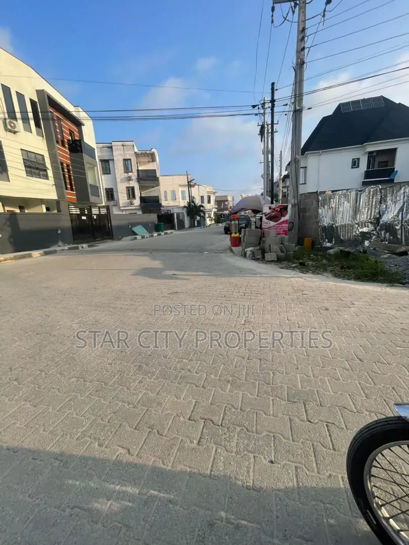 Land for Sale at Ologolo Land Size: 289.884 Square Meter. in Ologolo
