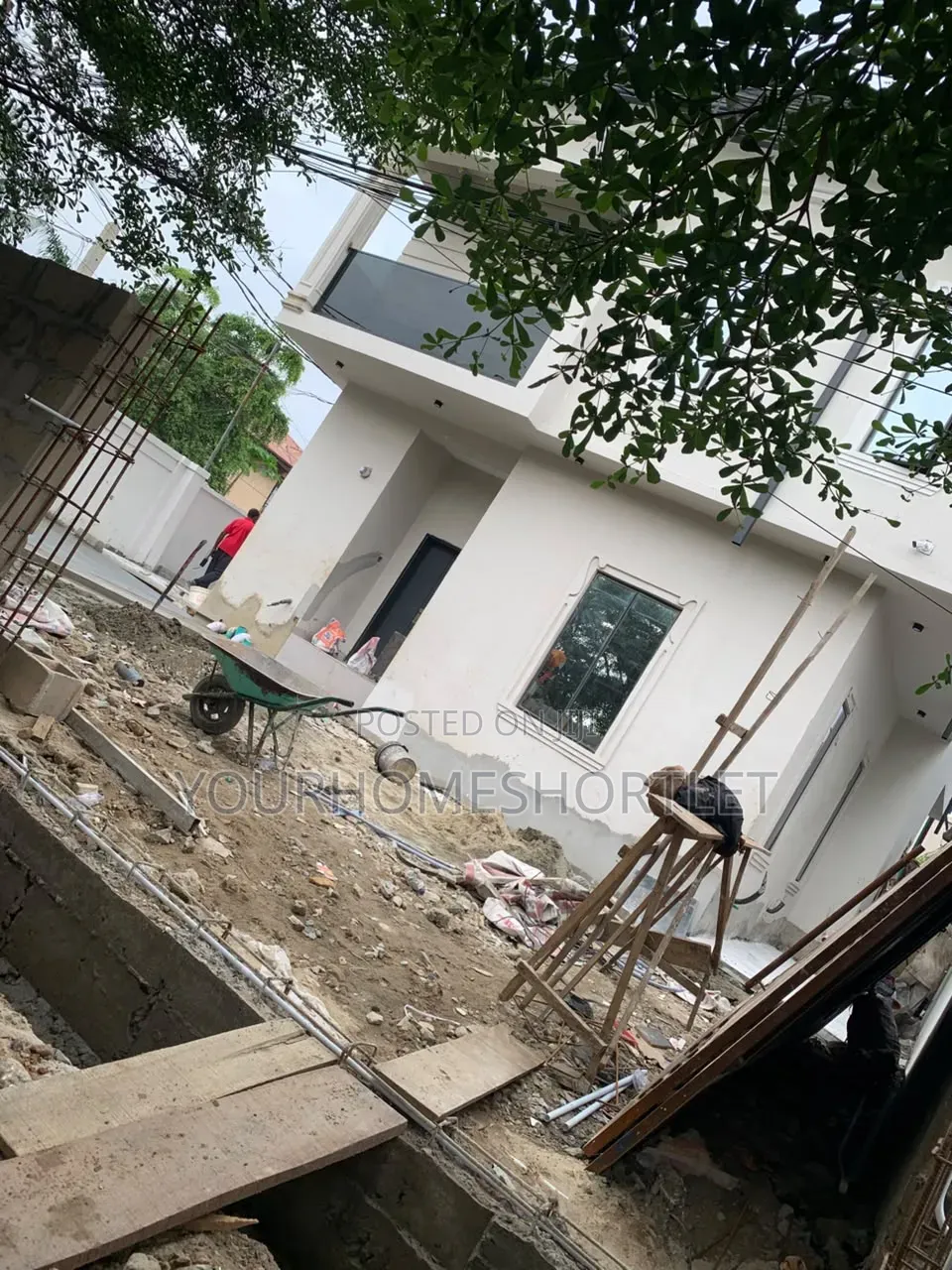 Brand New 4 Bedroom Self Compound in Atunrase Medina