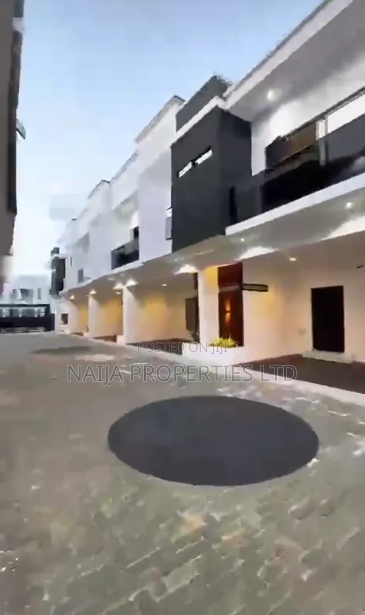 3bdrm Townhouse / Terrace in Ikota for rent in Ikota
