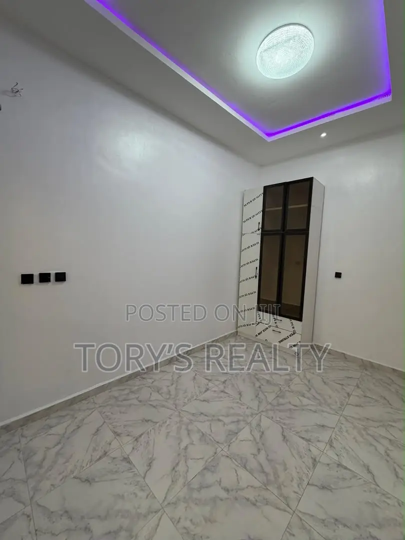4bdrm Duplex in Lekki Phase 2 for sale in Lekki Phase 2