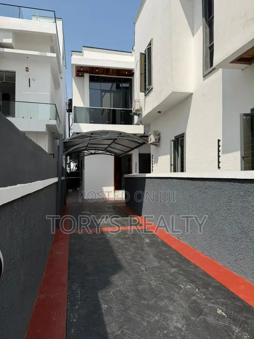4bdrm Duplex in Lekki Phase 2 for sale in Lekki Phase 2