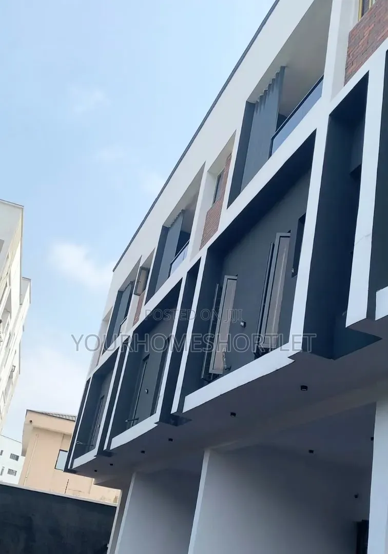 4 Bedroom Terrace With Private Car Park and Bq in Shonibare Estate