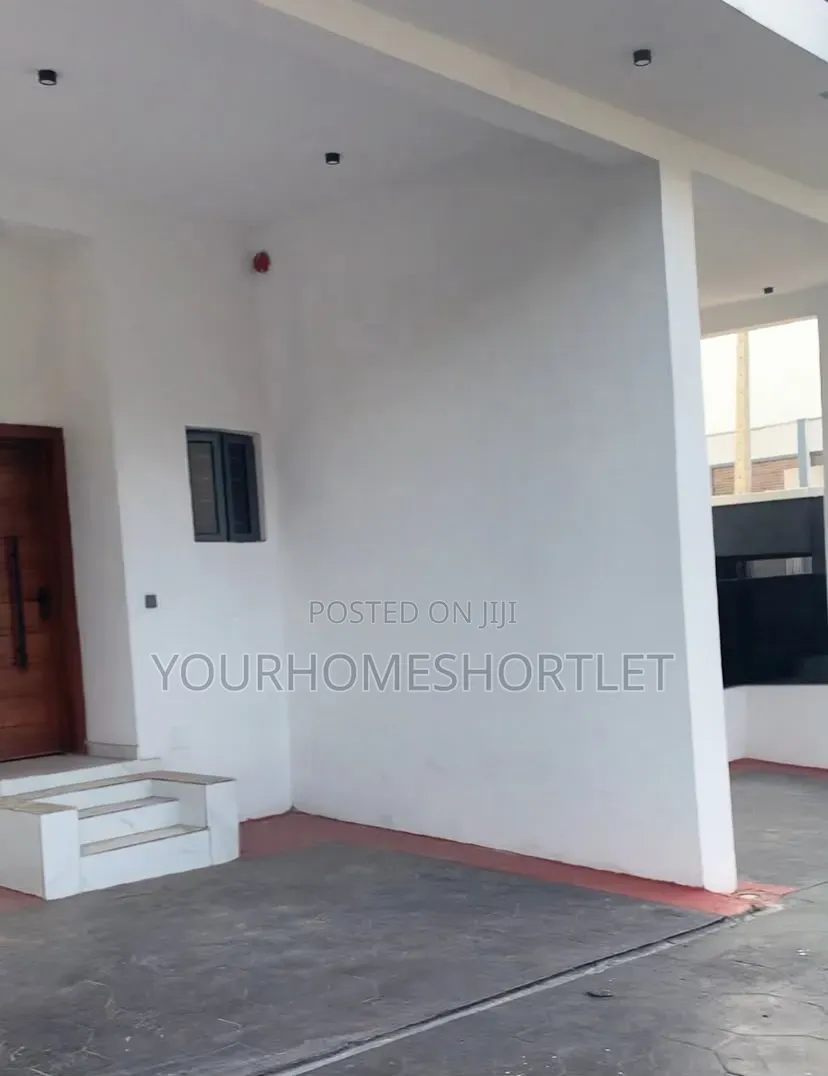 4 Bedroom Terrace With Private Car Park and Bq in Shonibare Estate