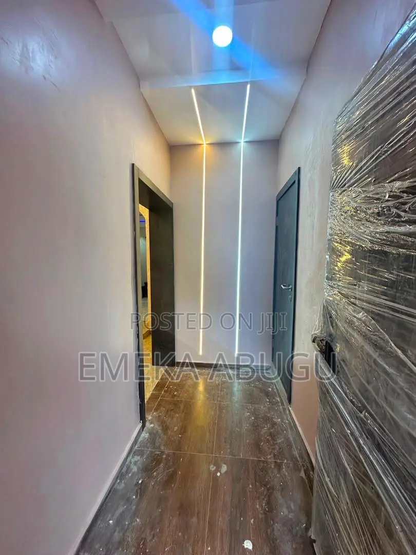 3bdrm Block of Flats in Okebadan Estate, Akobo for rent in Akobo