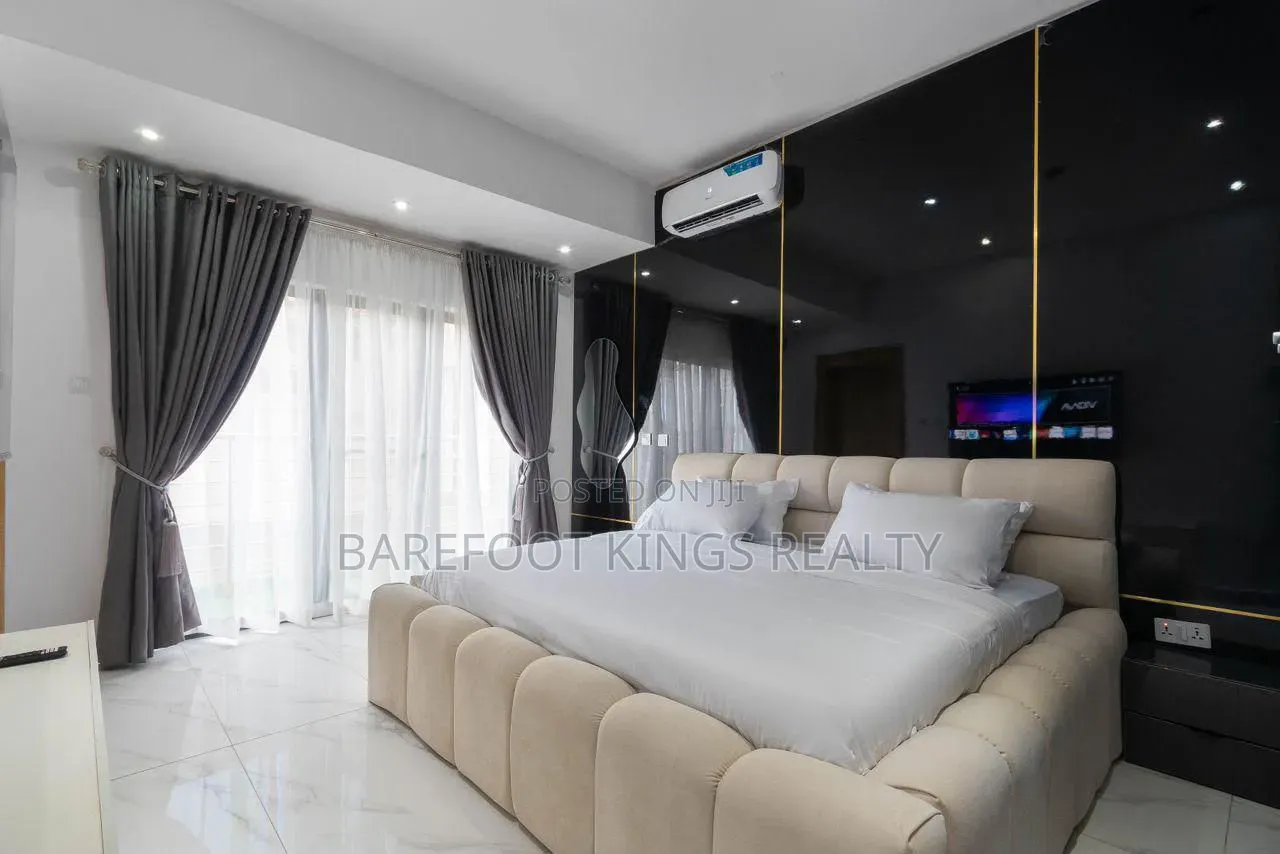 Luxury 2Bedroom Apartment With PS5 in Lekki Phase 1