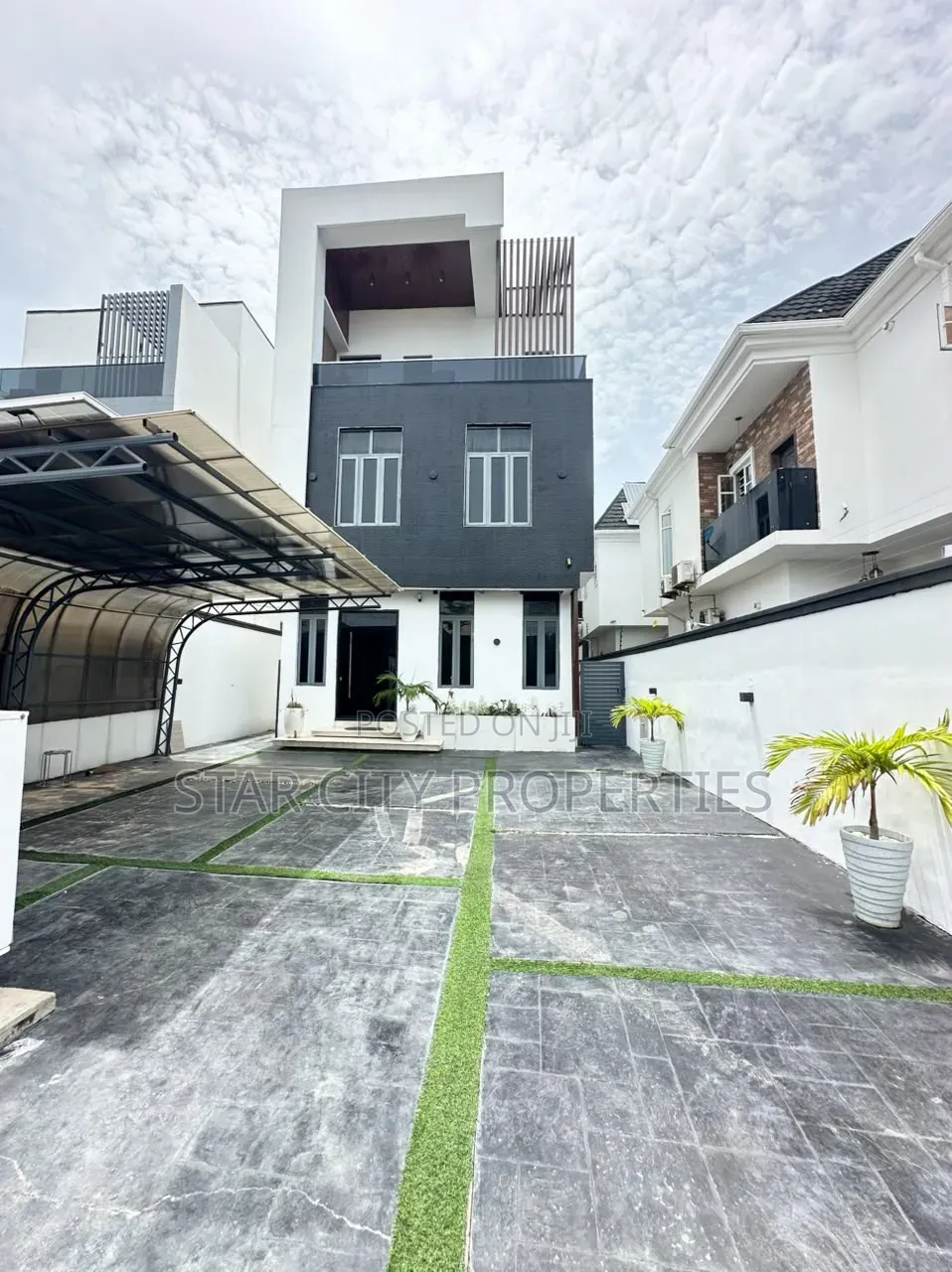 5bdrm Duplex in Idado Lekki Lagos for rent in Idado