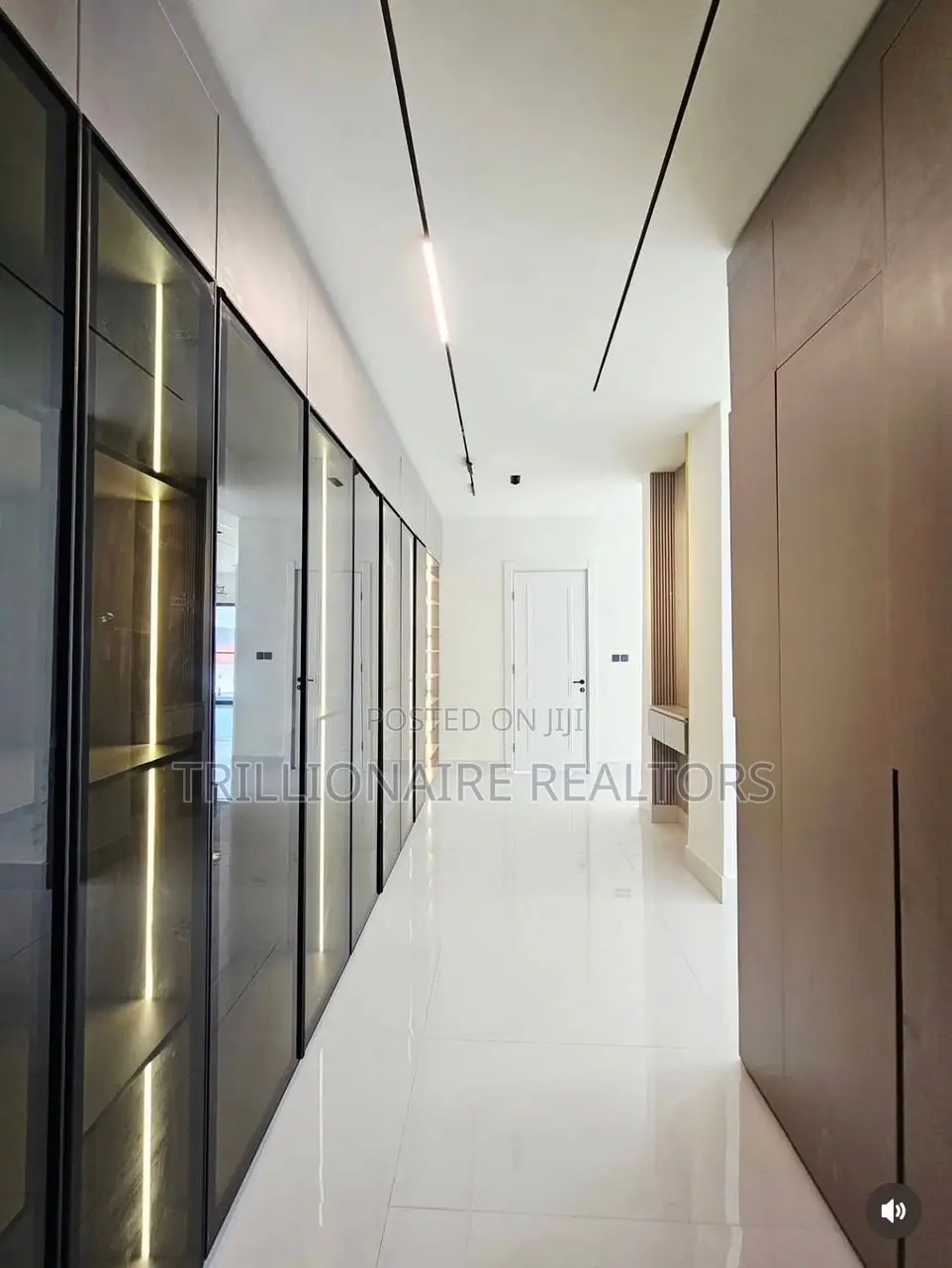 5bdrm Duplex in Lekki Phase1 for sale in Lekki Phase 1