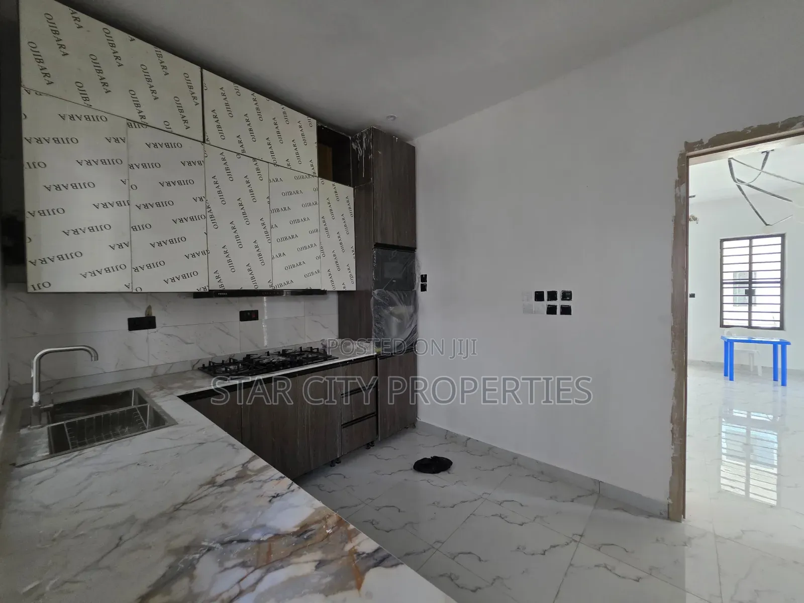 4bdrm Townhouse/Terrace in Royal Pine Estate for sale in Lekki Expressway