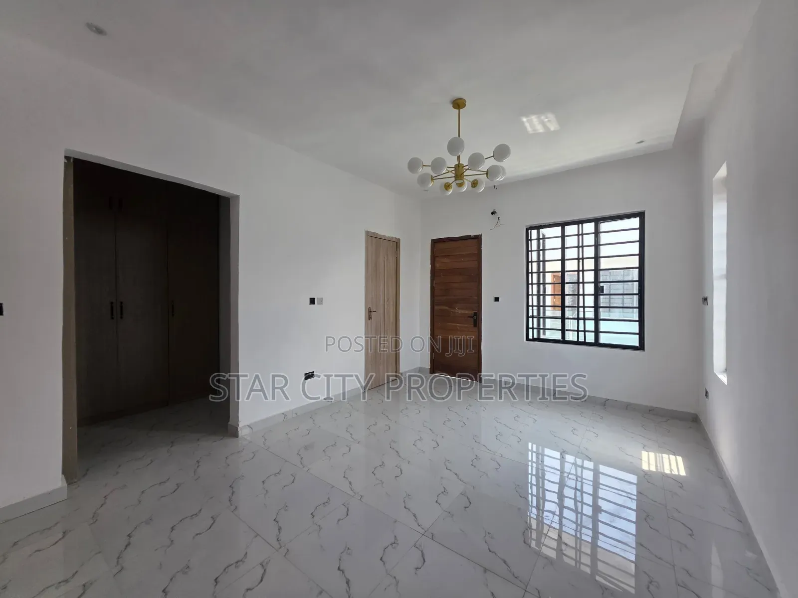 4bdrm Townhouse/Terrace in Royal Pine Estate for sale in Lekki Expressway