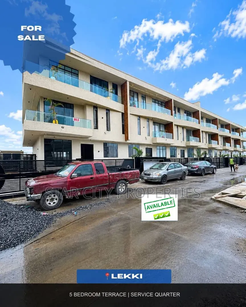 5bdrm Townhouse/Terrace in Freedom Way Lekki for sale in Lekki Phase 1