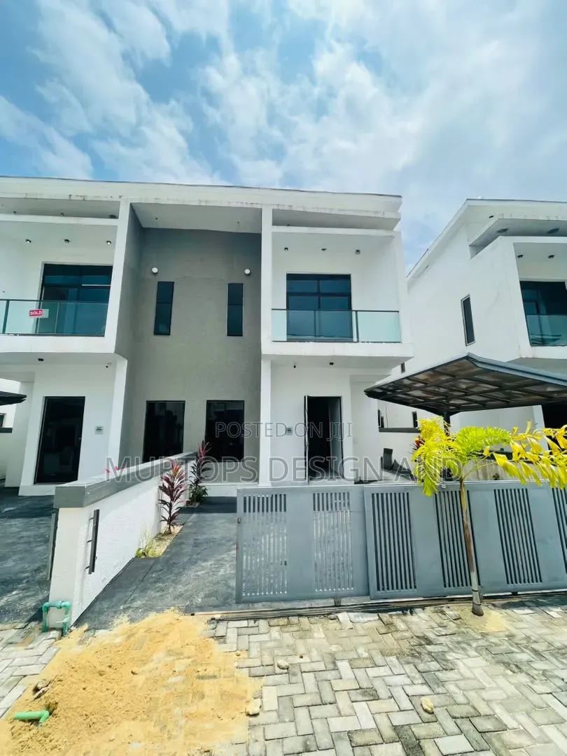 4bdrm Duplex in Lekki Phase 2 for rent in Lekki Phase 2