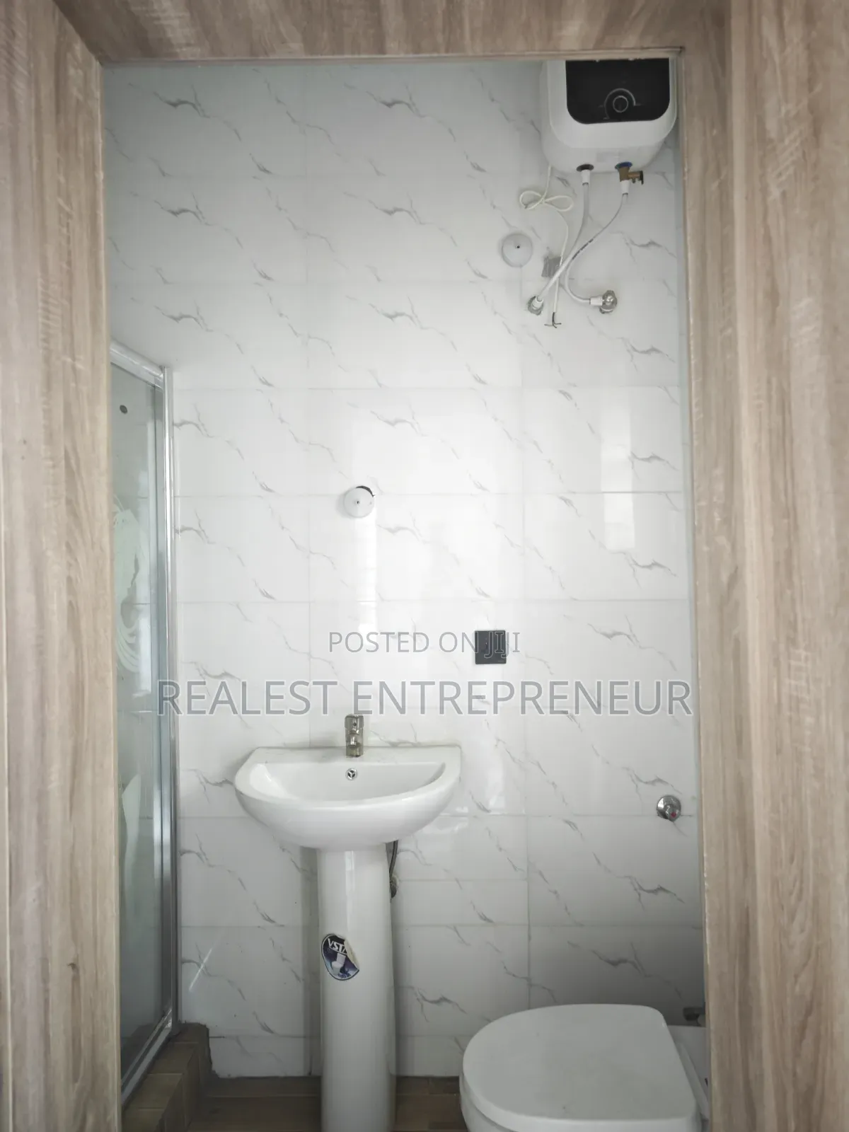 2bdrm Block of Flats in Off Lekki-Epe Expressway for rent in Off Lekki-Epe Expressway