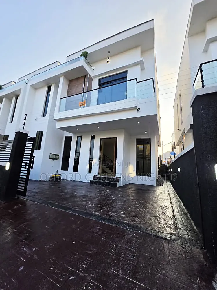 4bdrm Duplex in General Paint, Lekki Phase 2 for sale in Lekki Phase 2