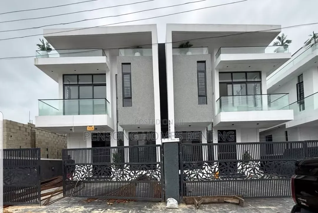 4bdrm Duplex in Ikota Gra for rent in Ikota