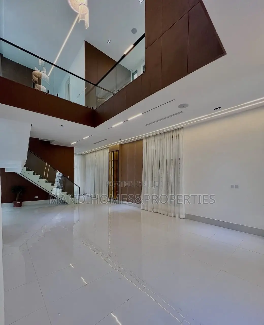 5bdrm Duplex in Lekki for sale in Lekki