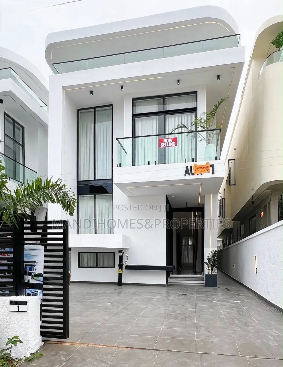 5bdrm Duplex in Lekki for sale in Lekki