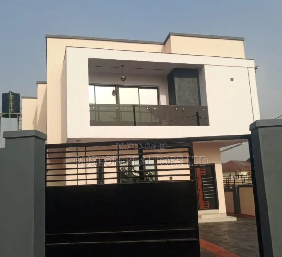 4bdrm House in Kolapo Ishola Gra, Akobo for sale in Akobo