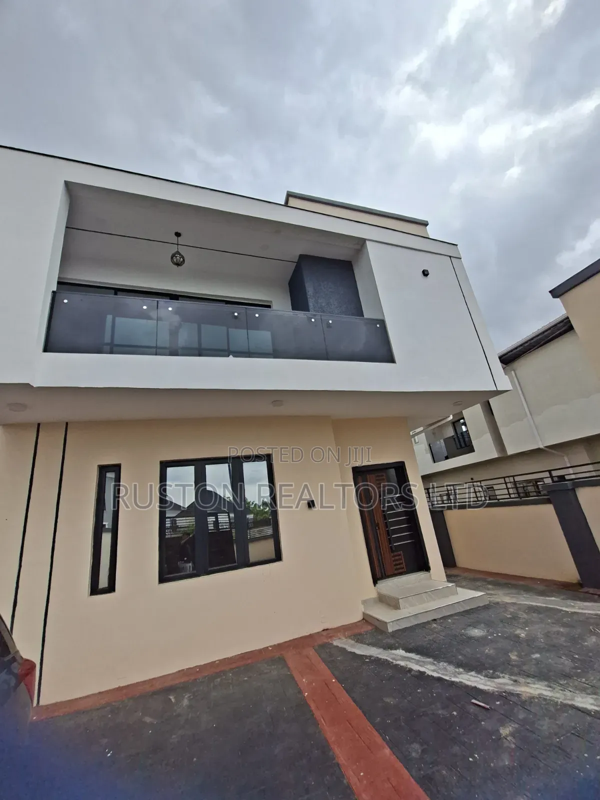 4bdrm House in Kolapo Ishola Gra, Akobo for sale in Akobo