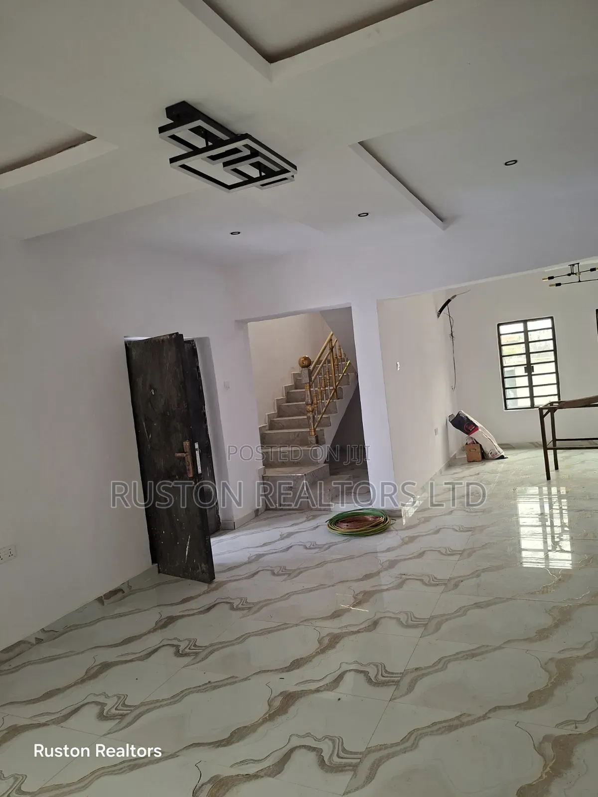5bdrm Duplex in Akobo for sale in Akobo