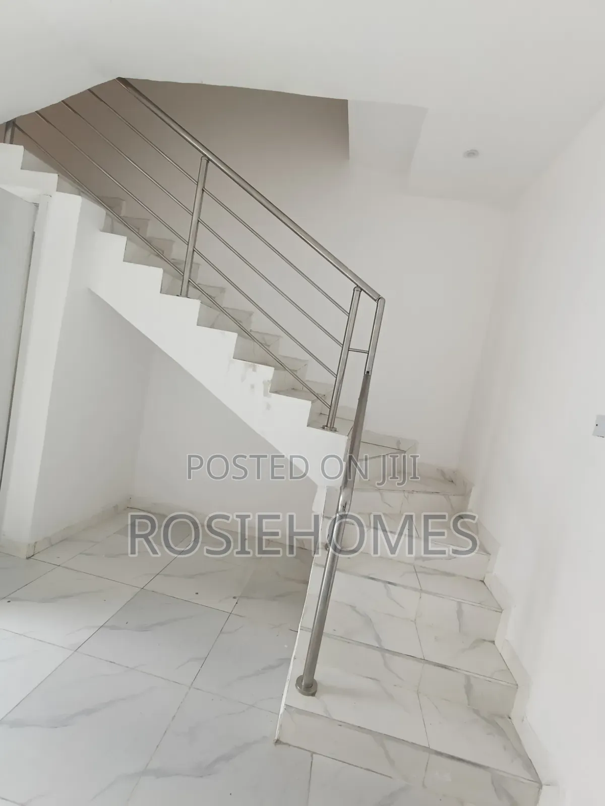 4bdrm Duplex in Ikota Gra for rent in Ikota