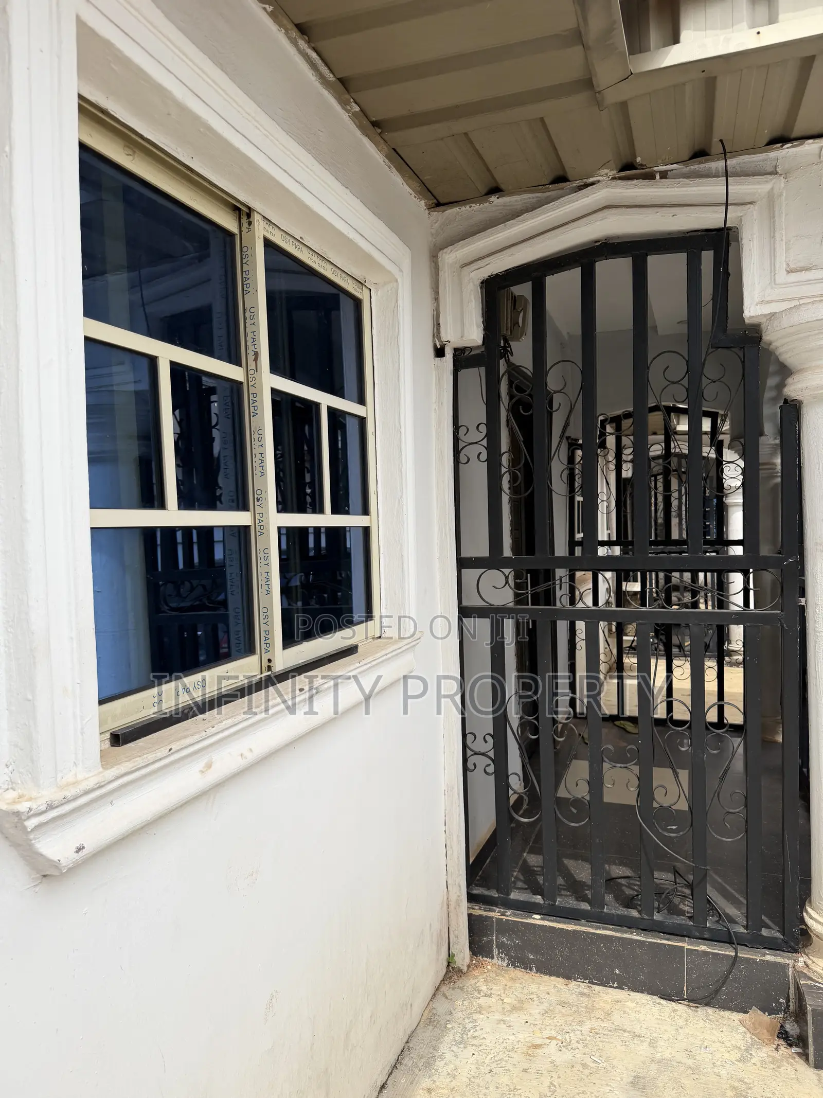 3bdrm Block of Flats in P. Z., Benin City for sale in Benin City