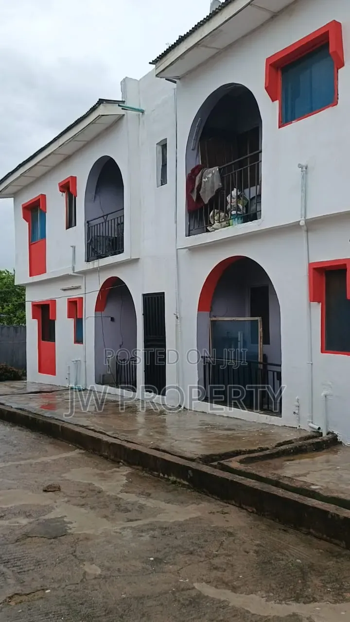 20bdrm Block of Flats in Igando / Ikotun/Igando for sale in Igando / Ikotun/Igando