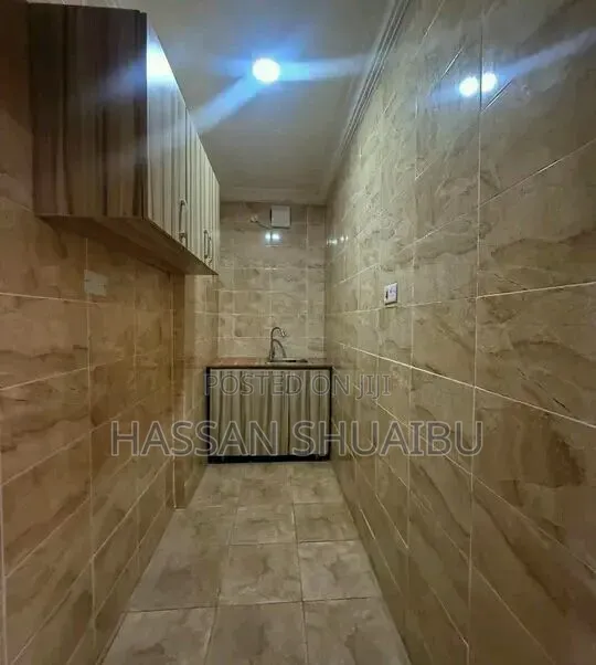 Functional 26-Room 3-Star Hotel in Kaura District in Kaura