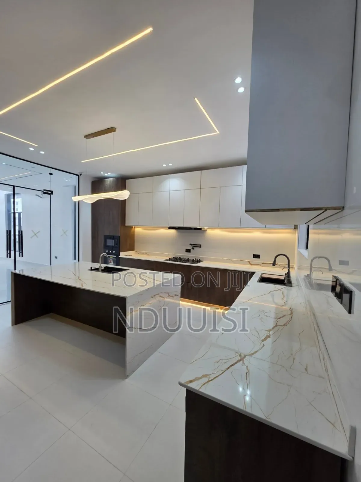 5bdrm Duplex in Megamond Estate, Ikota for sale in Ikota