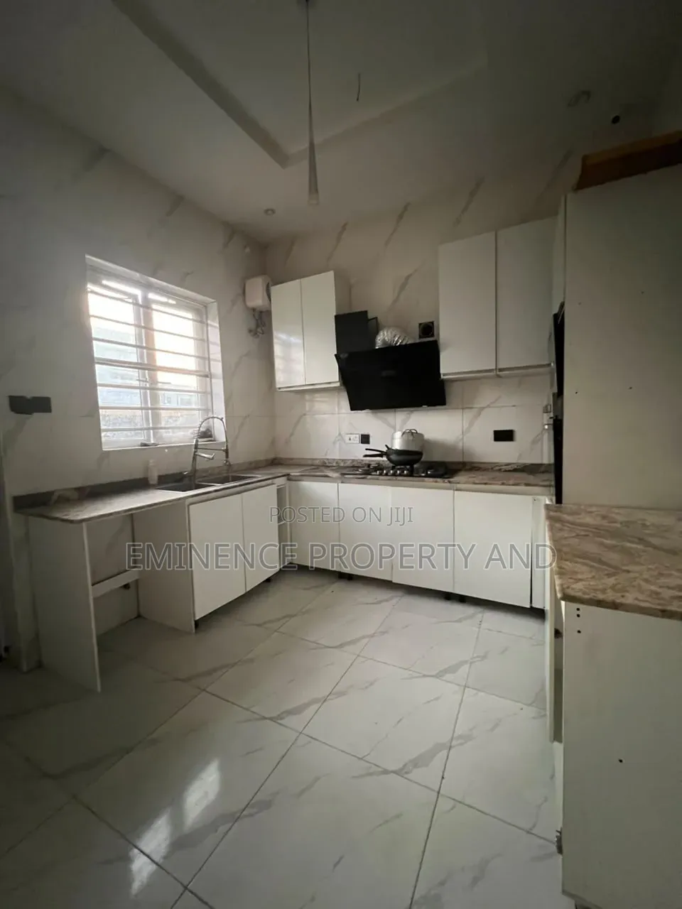 4bdrm Duplex in Ikota for rent in Ikota