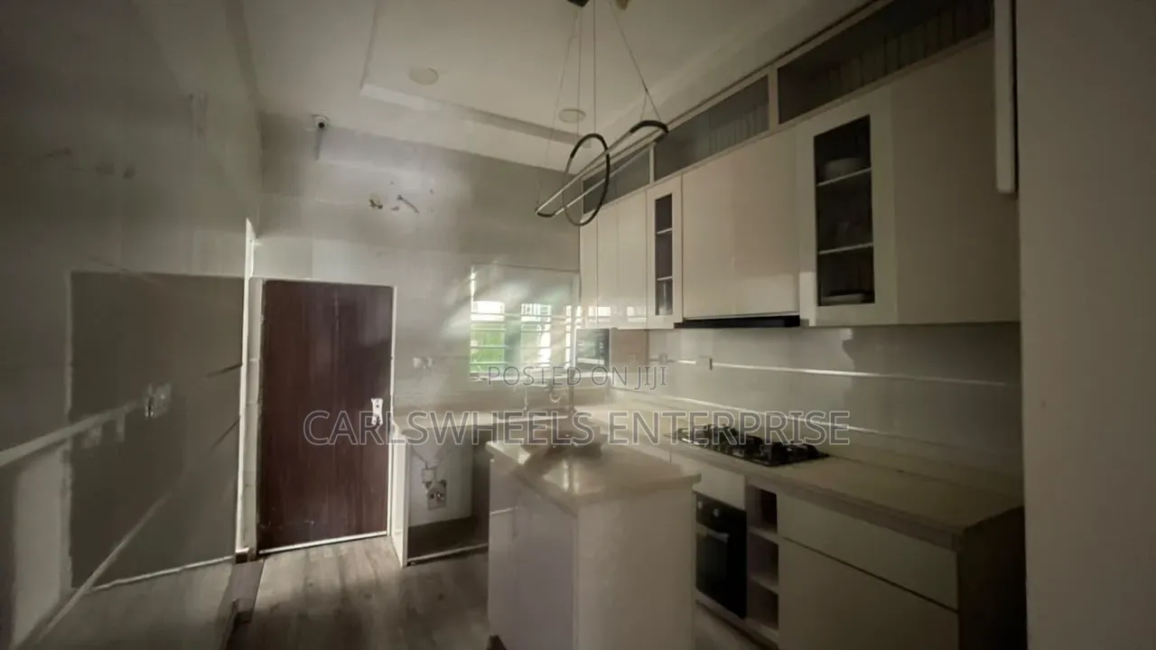 5bdrm Duplex in Olokonla for sale in Olokonla
