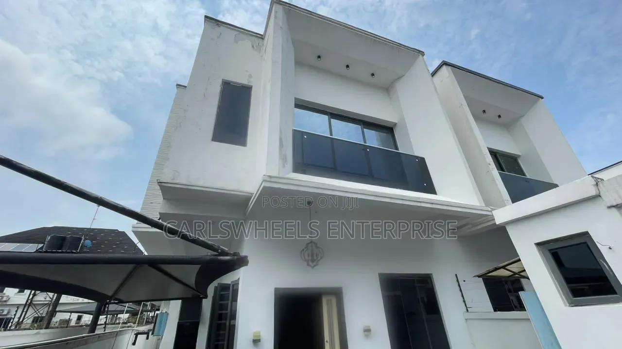 5bdrm Duplex in Olokonla for sale in Olokonla
