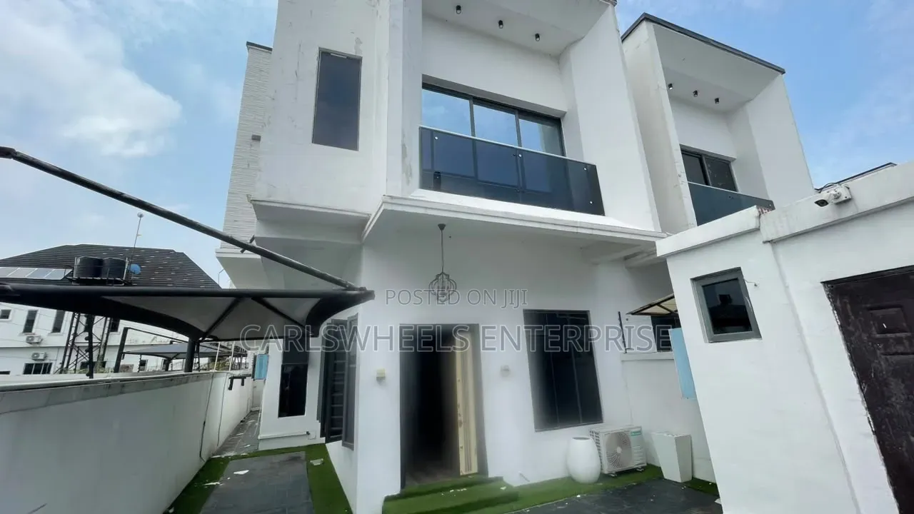 5bdrm Duplex in Olokonla for sale in Olokonla