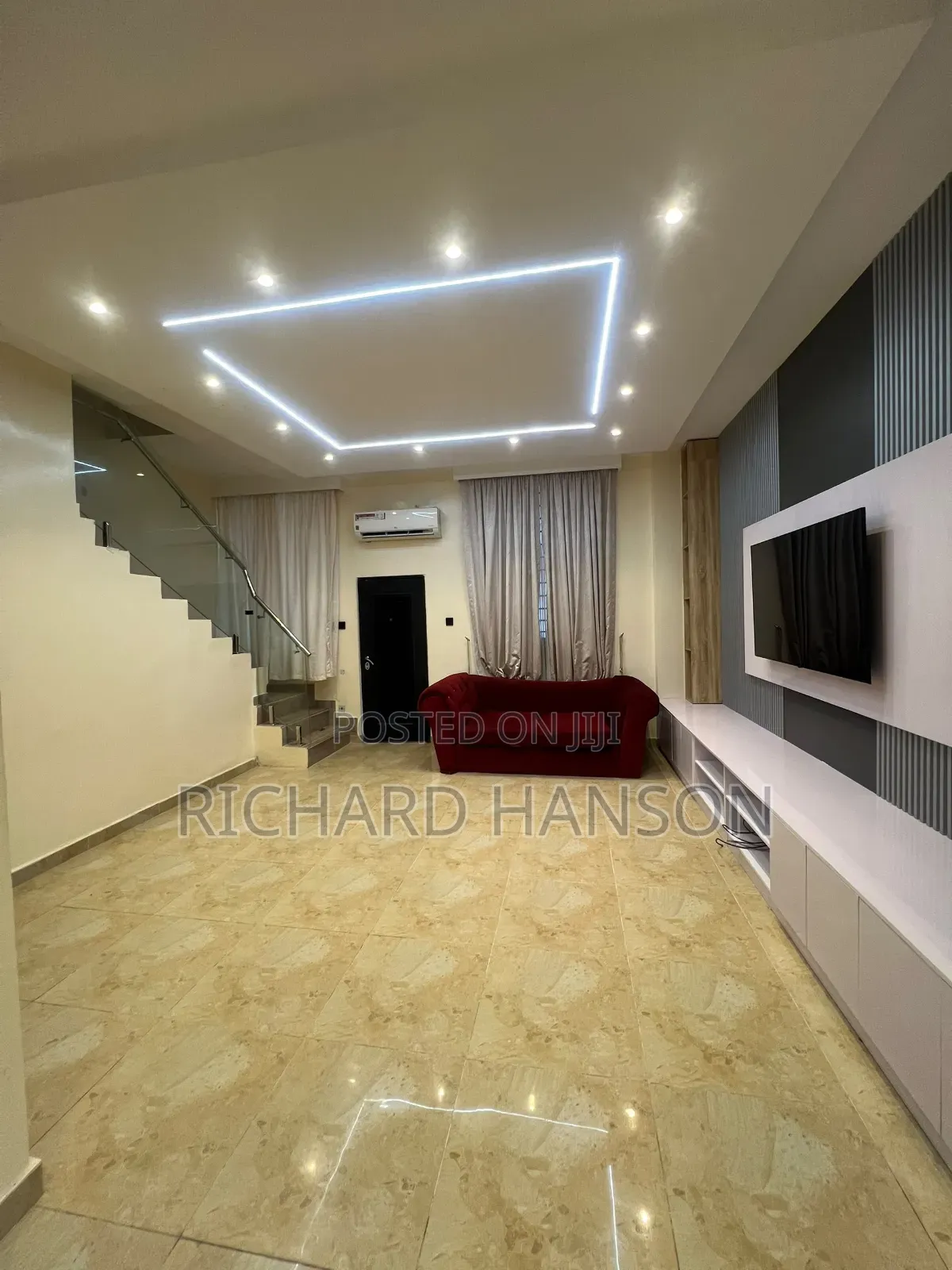 Furnished 3bdrm Apartment in Lekki Right for rent in Lekki Phase 1