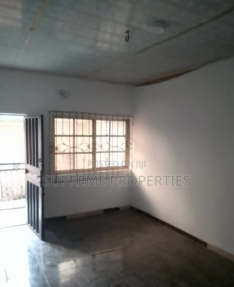 2bdrm Block of Flats in Elewuro Estate, Ibadan for rent in Ibadan