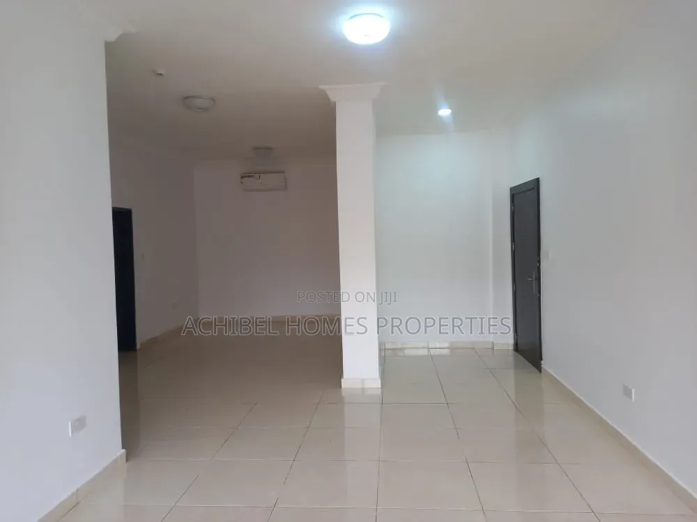 2bdrm Apartment in Chevron for rent in Chevron
