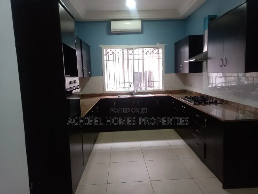 2bdrm Apartment in Chevron for rent in Chevron