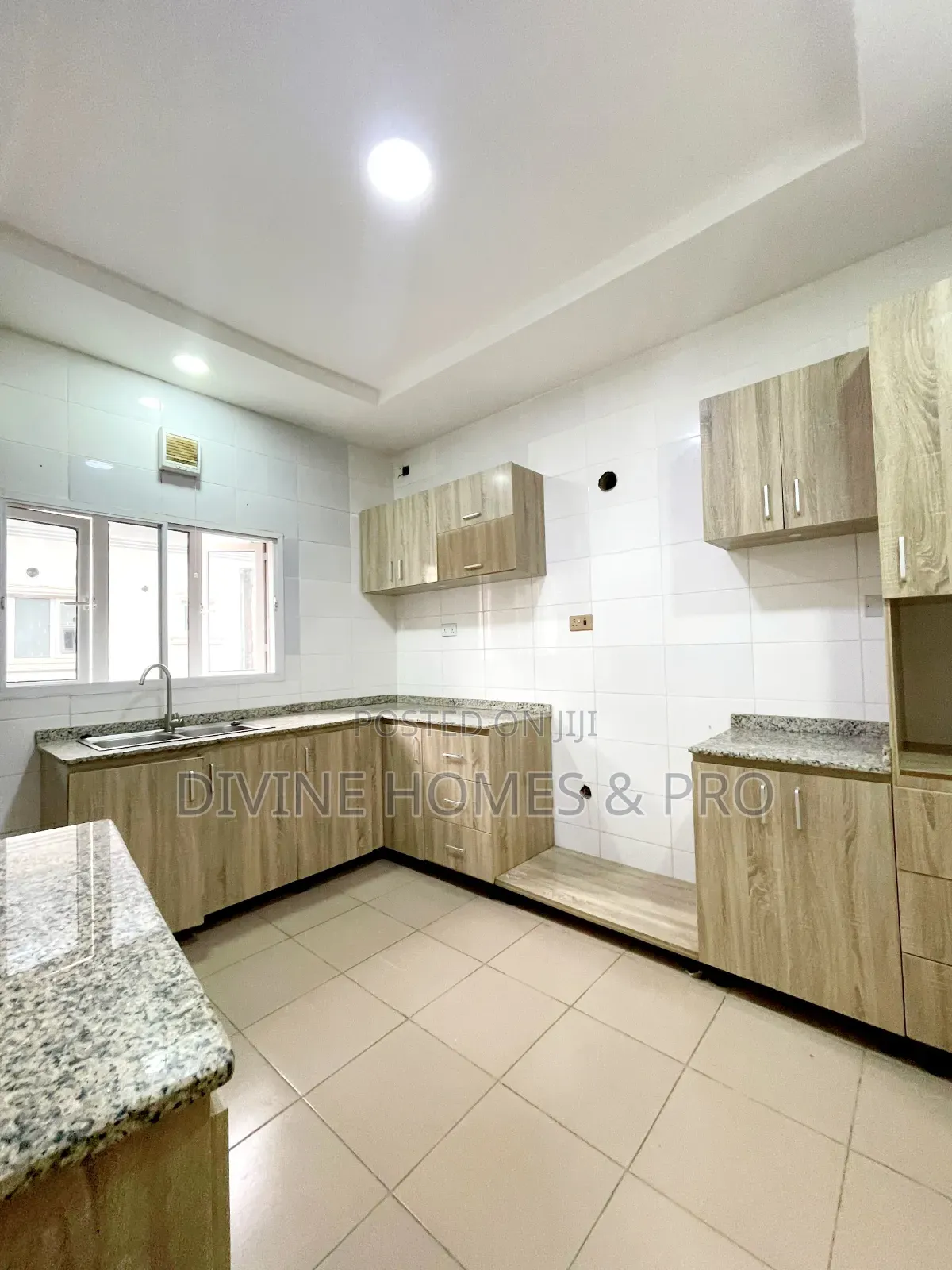 3bdrm Block of Flats in Wuye for rent in Wuye