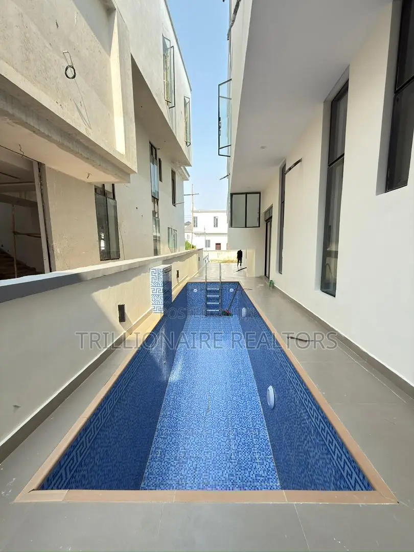 5bdrm Duplex in Megamound Estate, Ikota for sale in Ikota