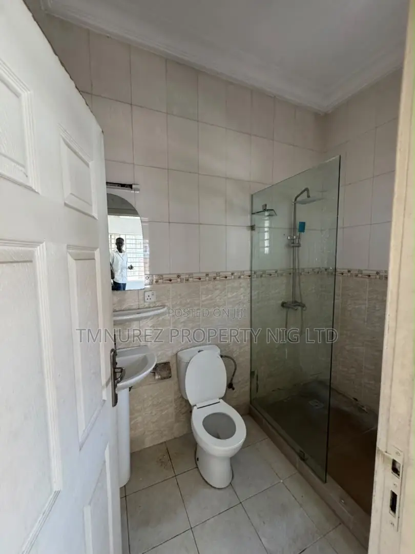 3bdrm Apartment in Lekki Phase 1 for rent in Lekki Phase 1