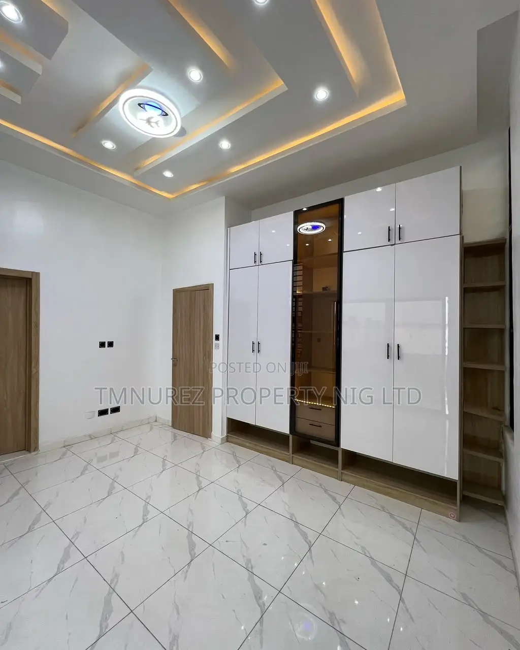 4bdrm Duplex in Ikota for rent in Ikota