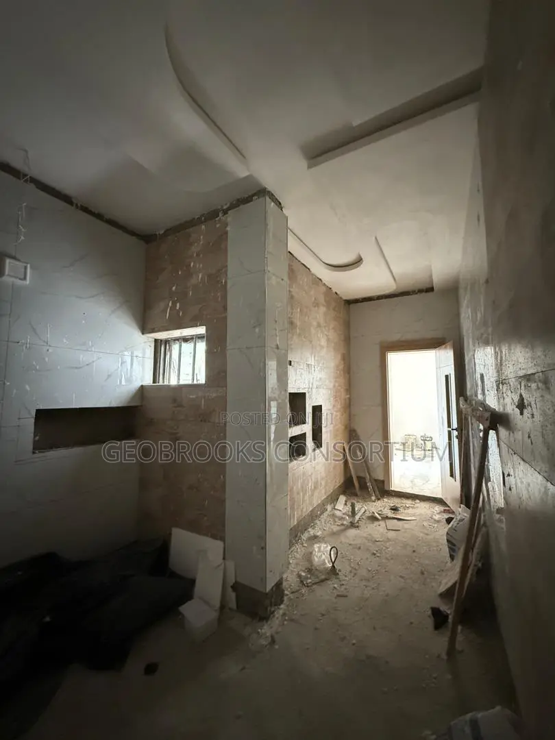 5bdrm Duplex in Engr. Lere Adigun, Akobo for sale in Akobo
