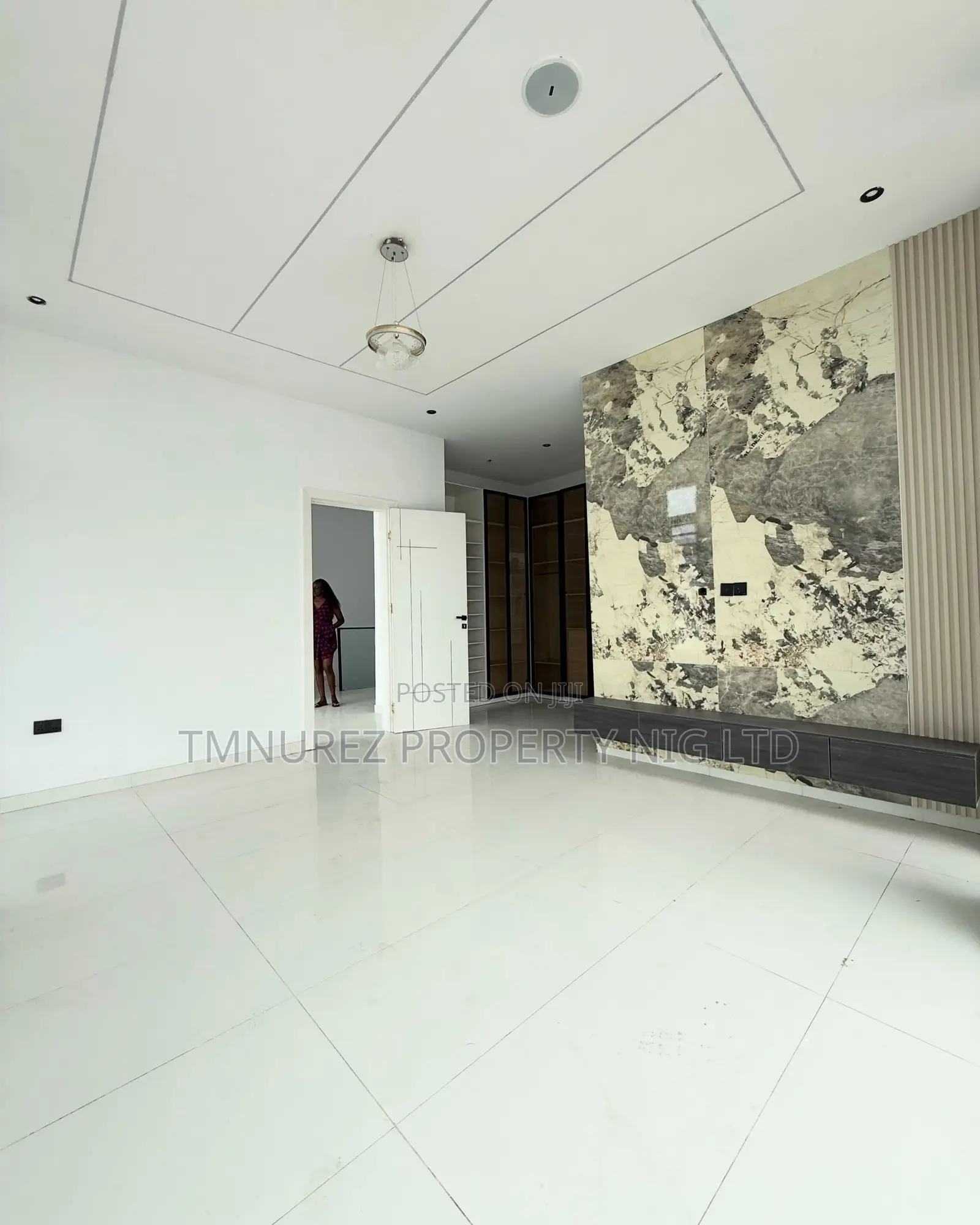 4bdrm Duplex in Ikota for rent in Ikota