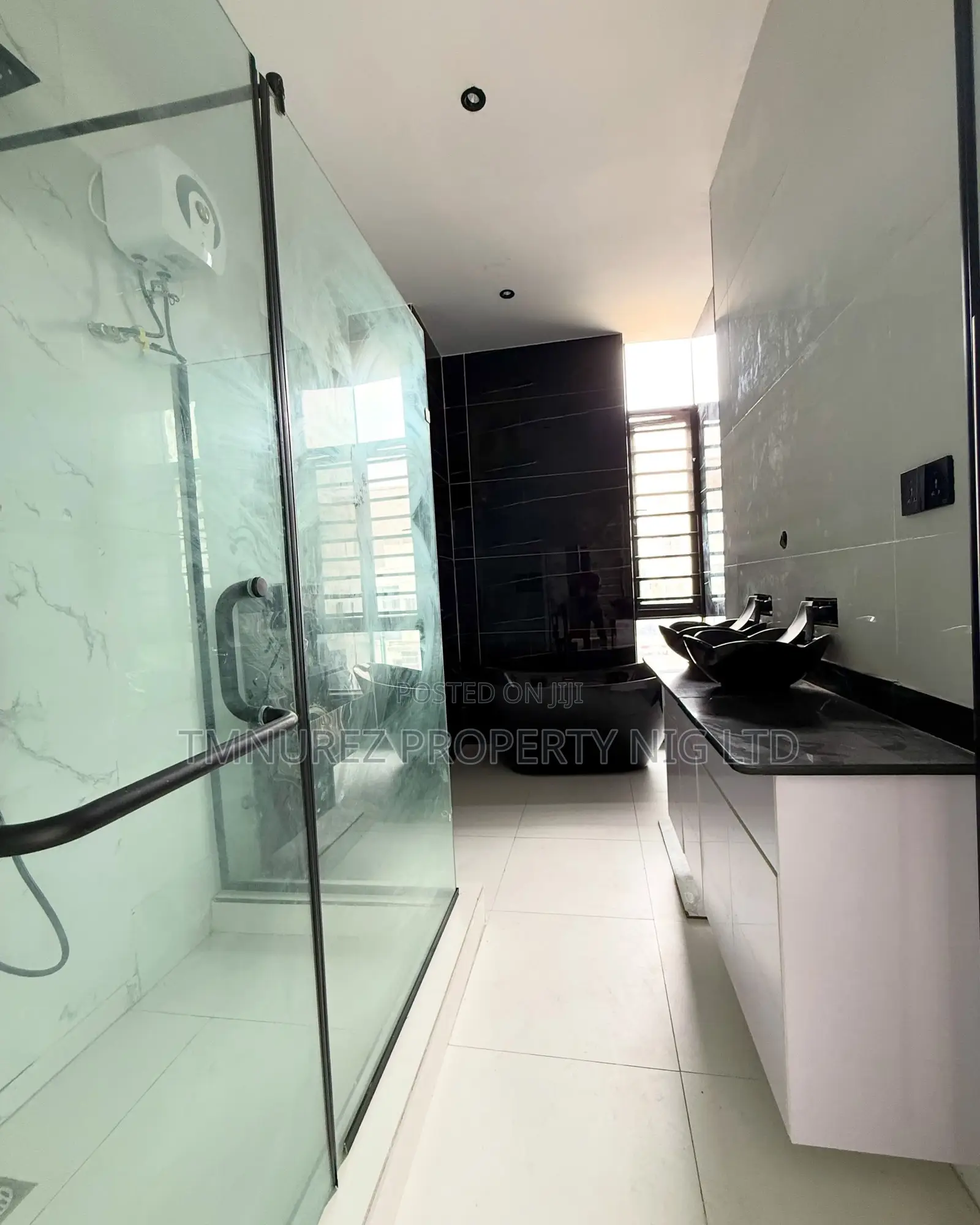 4bdrm Duplex in Ikota for rent in Ikota