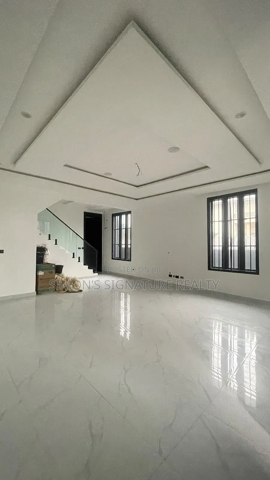 5bdrm Townhouse/Terrace in Ademola Adetokunbo for sale in Ademola Adetokunbo