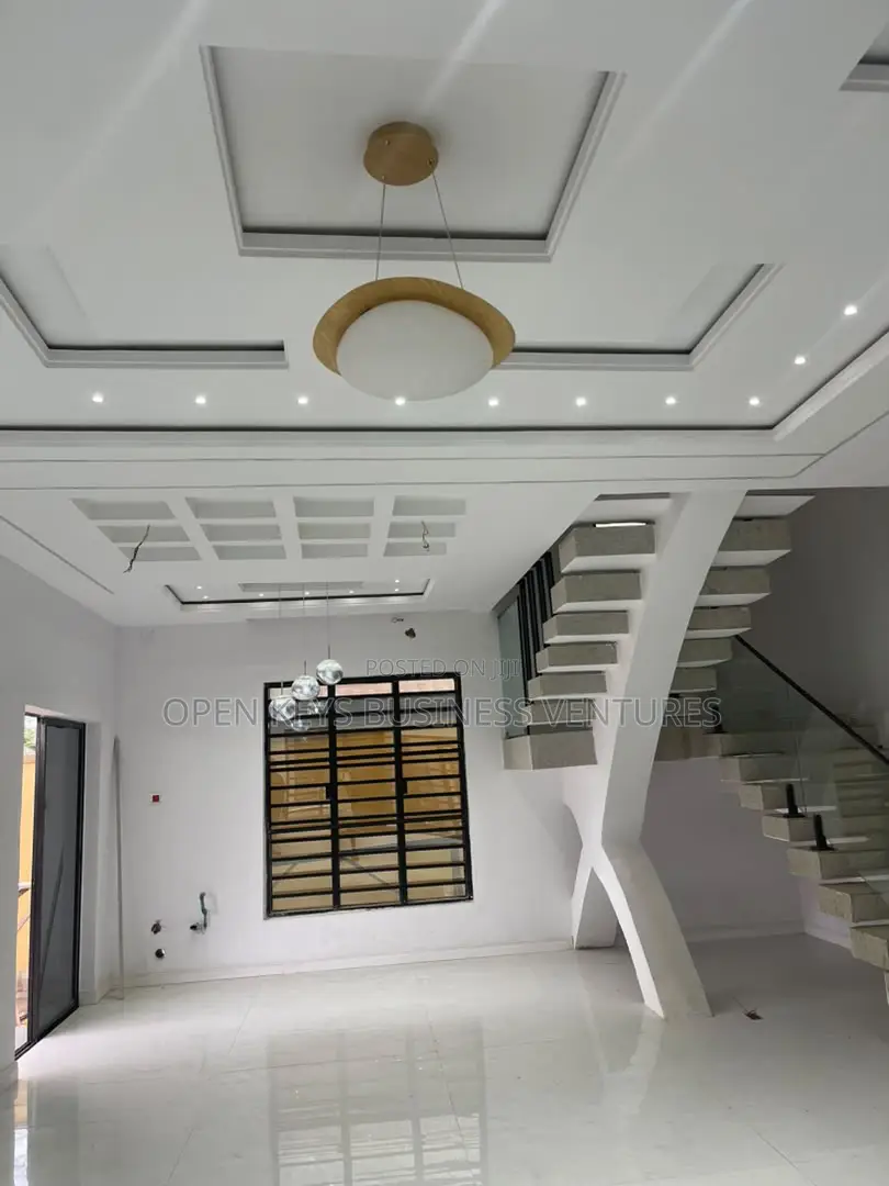 Furnished 4bdrm Duplex in Bodija for sale in Bodija